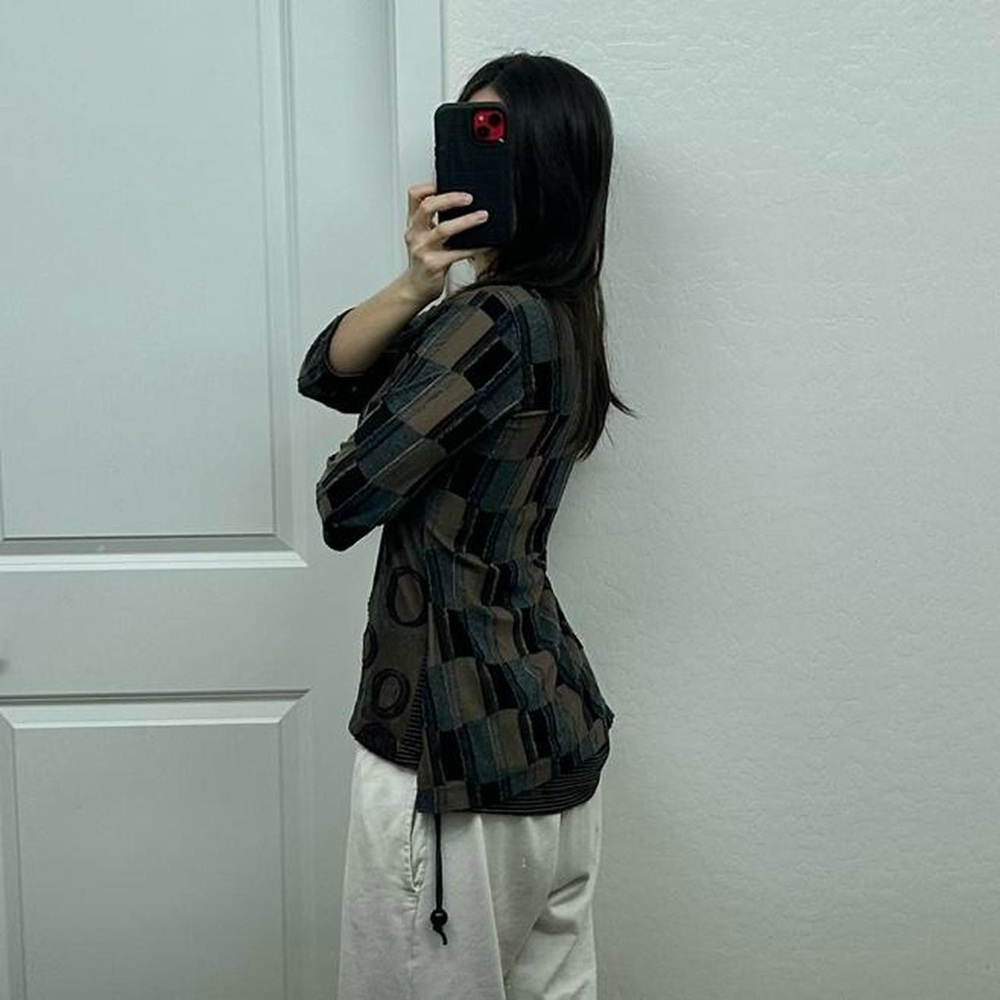 Anac Circle Pattern Top - image 4